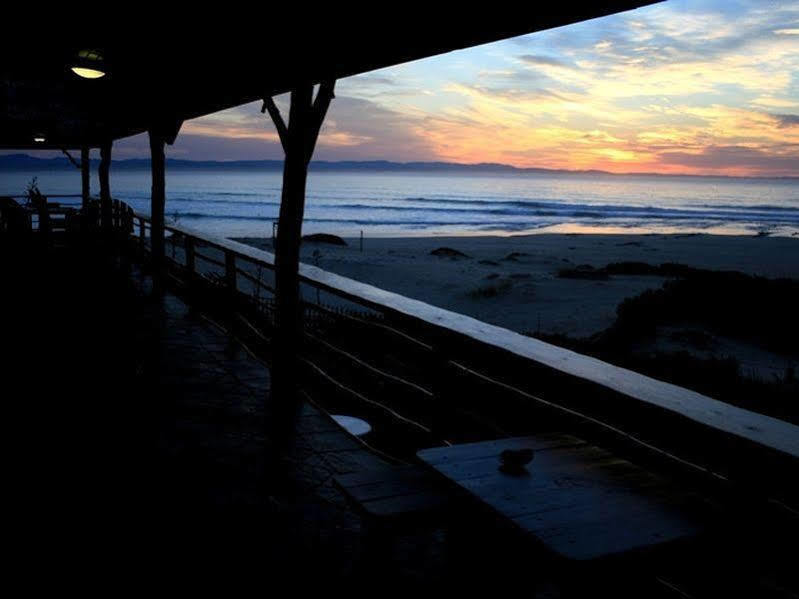 Hostel Island Vibe Jeffreys Bay Exterior foto